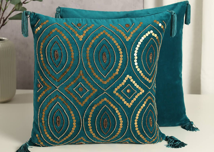 Decorative pillow covers: