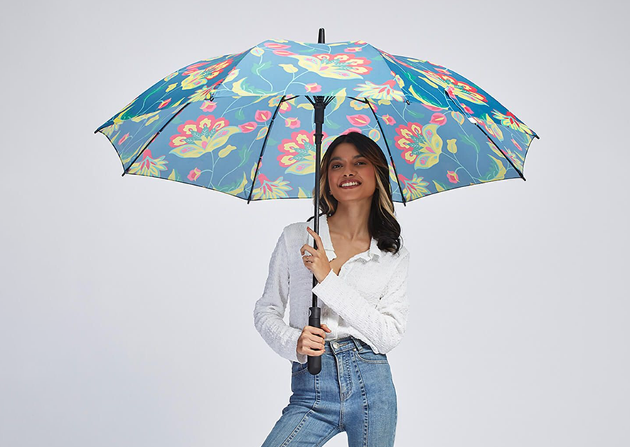 Brighten the rain with the Cynic Pop Burst Long Umbrella