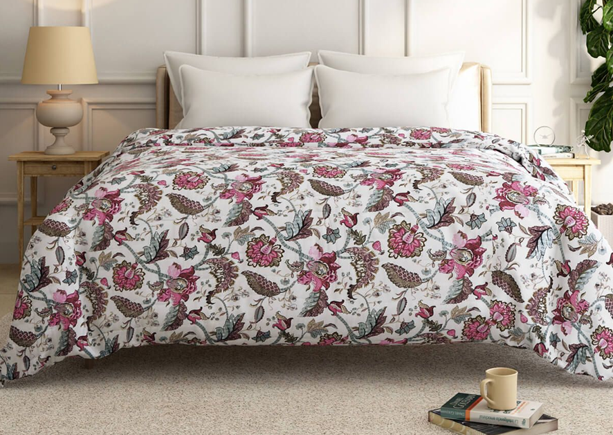 Warmth and Comfort: The Blanket or quilt luxury