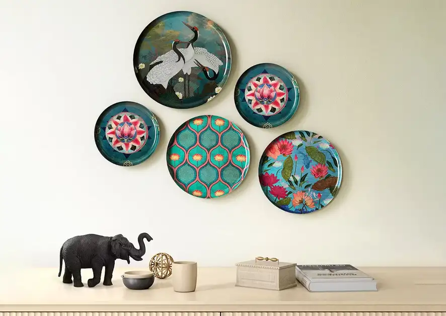 Adorning Nature through decorative wall plates