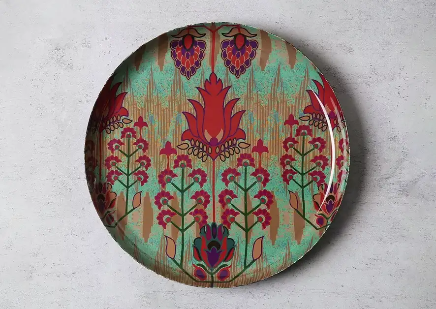 Wall plates with abstract designs