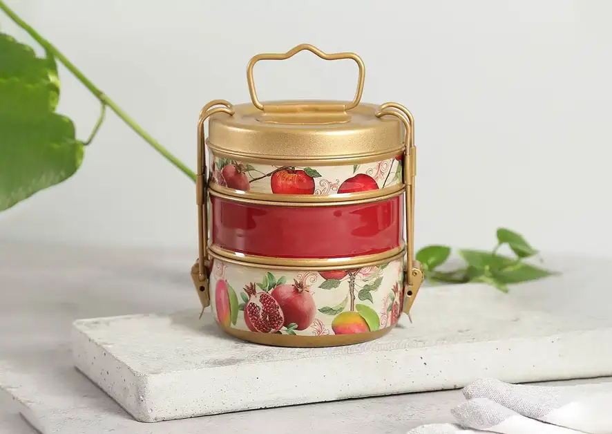 A Walk Through the History of Lunch Boxes